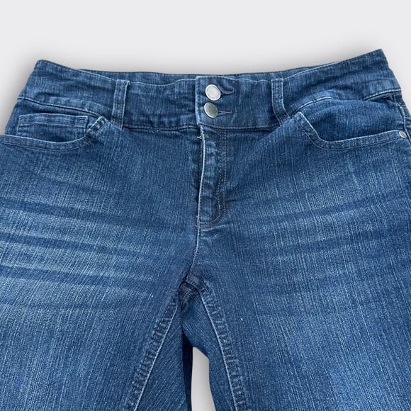 DAISY FUENTES Stretch Denim Capri Jeans Cuffed Mid Rise Rock Wash Blue Women 4 - Picture 3 of 9